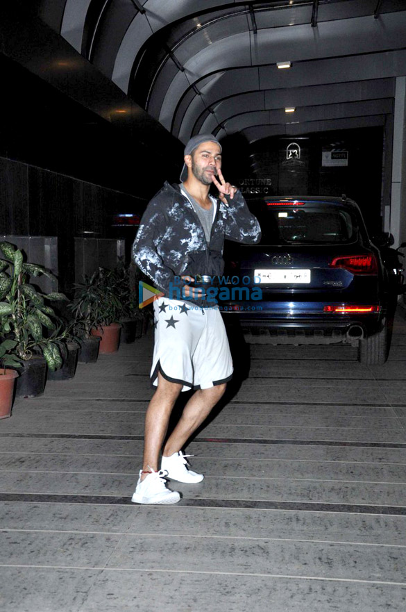 varun snapped outside his gym 6