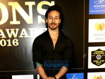 Aishwarya Rai Bachchan and Tiger Shroff at 23rd SOL Lions Gold Awards 2016