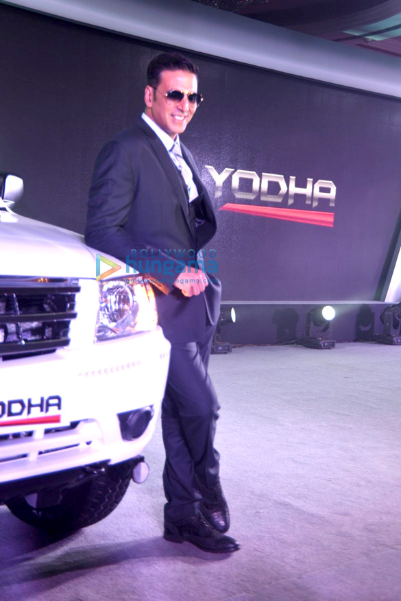 akshay kumar unveils new tata xenon yodha vehicle 4