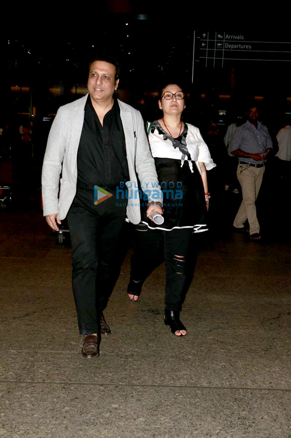 andre agassi jacqueline fernandez sunny leone and others snapped at the airport 8
