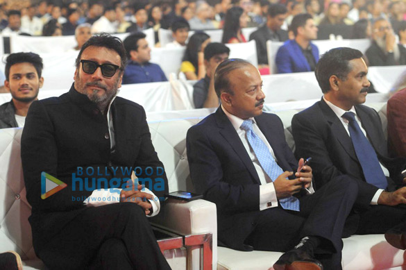 bollywood celebs perform at umang 19