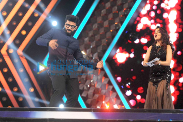 bollywood celebs perform at umang 5