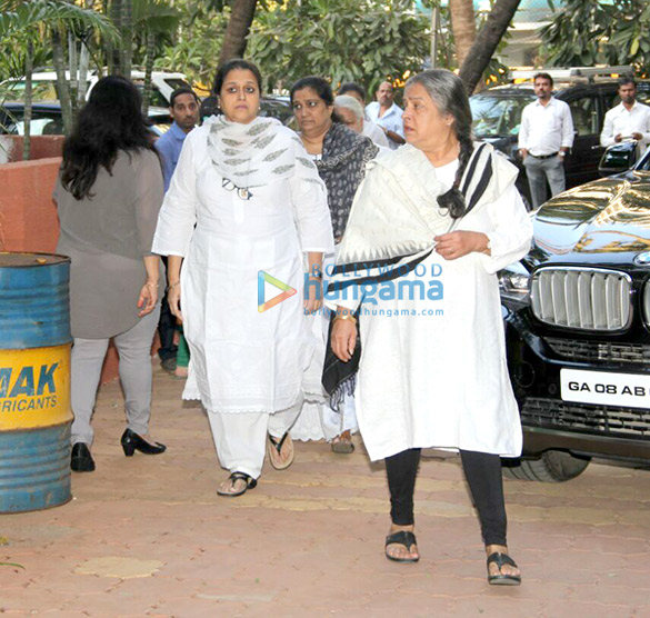 celebs attend om puris prayer meet 9