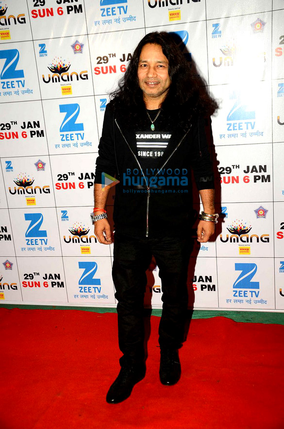 celebs grace the red carpet for umang police show 11