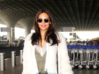Esha Gupta snapped at the airport while travelling to Jaipur