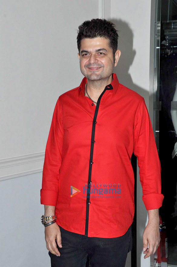 farhan daisy snapped post raees screening 10
