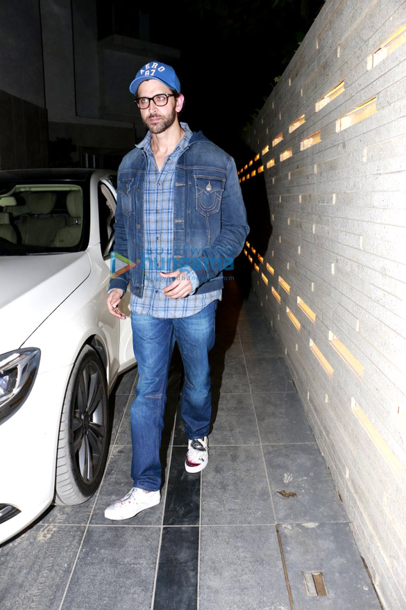 hrithik roshan sussanne roshan and zayed khan snapped post dinner at friends pad in juhu 4