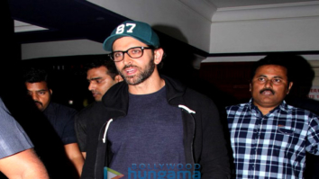 Hrithik Roshan interacts with his fans at Chandan cinema as a part of ‘Kaabil’ promotions