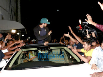 Hrithik Roshan interacts with his fans at Chandan cinema as a part of 'Kaabil' promotions