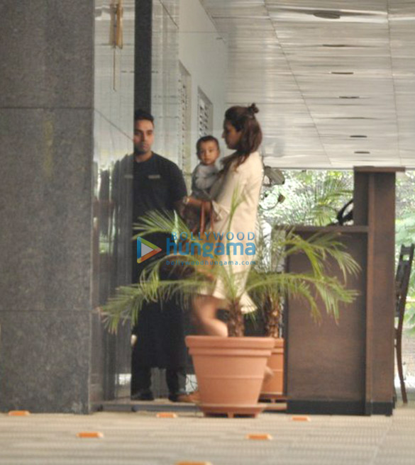 huma qureshi and arpita khan snapped post lunch at hakassan 4