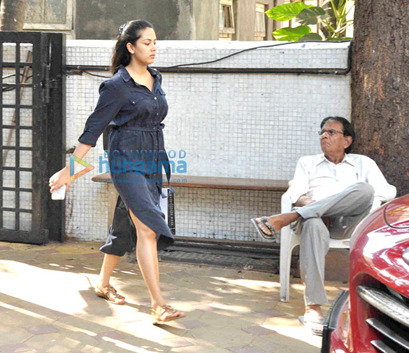 mira rajput snapped post salon session in bandra 1