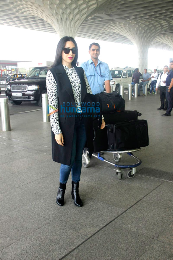 preity zinta sunny deol karisma kapoor snapped at the airport 1