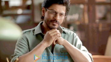 Movie still from the Movie Raees