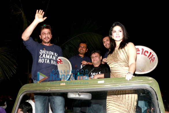 shah rukh khan sunny leone and others grace the success bash of raees 11