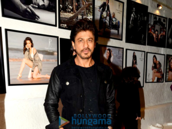 Shah Rukh Khan, Varun Dhawan, Kriti Sanon, Rekha & others grace the launch of Dabboo Ratnani's calendar 2017