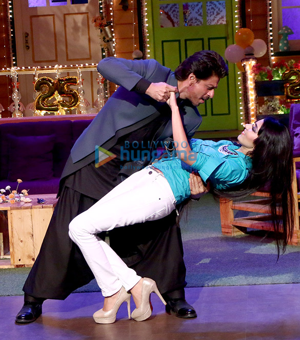 shah rukh khan and nawazuddin siddiqui promote raees on the kapil sharma show 4
