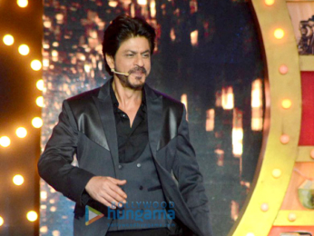 Shah Rukh Khan promotes 'Raees' on the sets of Salman Khan's Bigg Boss 10