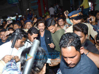 Shah Rukh Khan snapped at Bombay Central as he departs for New Delhi