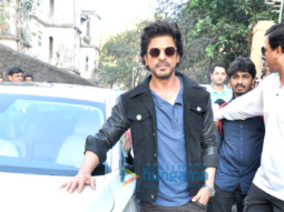 Shah Rukh Khan snapped at ‘Mannat’ during ‘Raees’ promotions