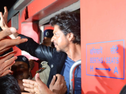 Shah Rukh Khan’s Raees By Rail ROCKING HUNGAMA
