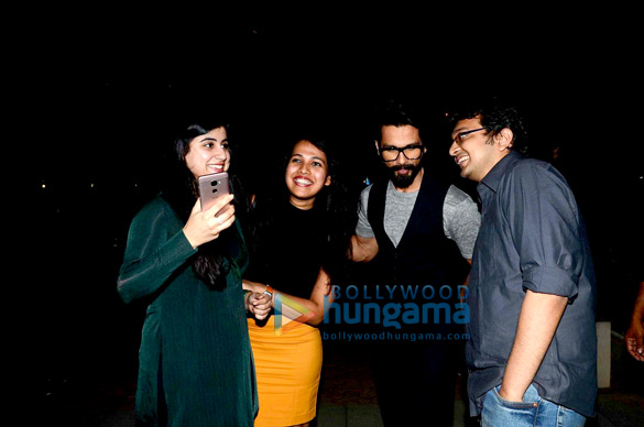 shahid kapoor snapped post dinner at yuatchaa 5