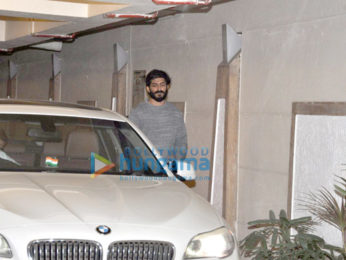 Soha Ali Khan, Kunal Khemu and Harshvardhan Kapoor snapped post dinner at Kareena Kapoor Khan & Saif Ali Khan's house