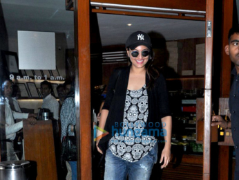 Sonakshi Sinha snapped post lunch at Salt Water Cafe