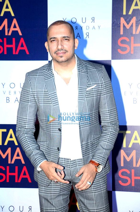 sunny leone amy jackson and karan singh grover grace the launch of tamasha 18