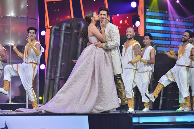 Varun Dhawan and Alia Bhatt kick-start their film Badrinath Ki Dulhania’s promotions-2