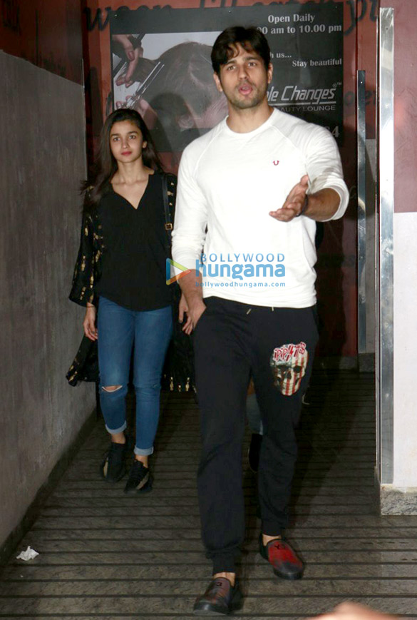 what bollywood stars did this week 8 5