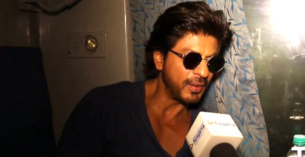 Shah Rukh Khan EXCLUSIVE Raees Interview From Train