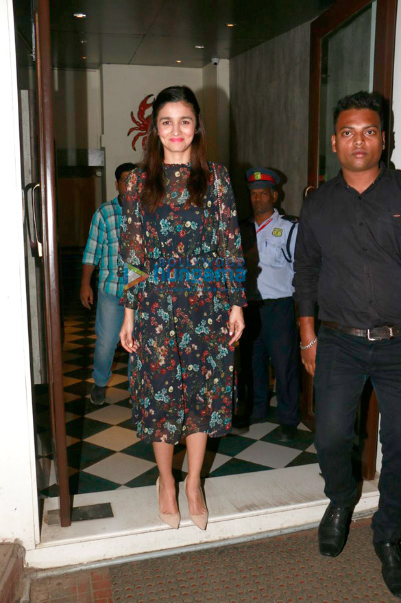 alia karan kiran snapped post dinner at bastian 12
