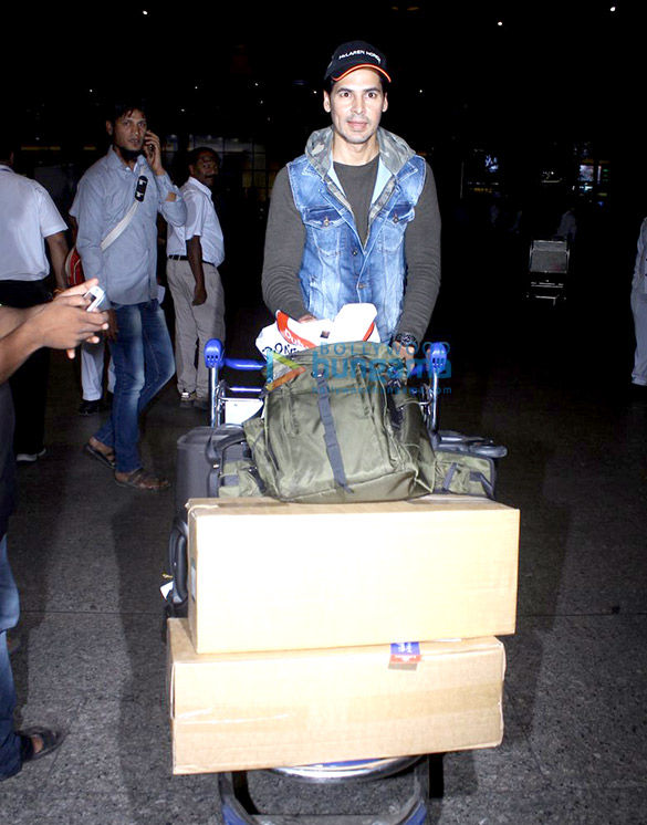 hrithik katrina alia sushmita at airport 6