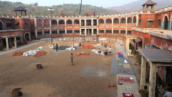 OMG! Farhan Akhtar spends two nights on Lucknow Central’s jail set