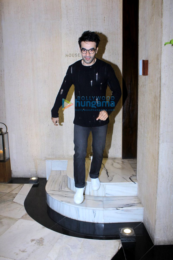 manish malhotra hosts a birthday bash for sophie choudry 11
