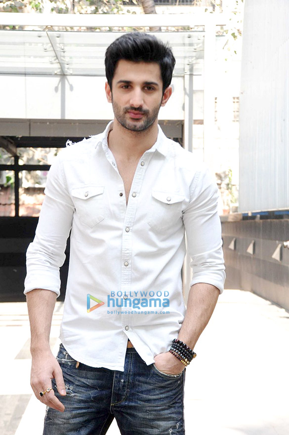 newbie sidhant gupta snapped in andheri 1
