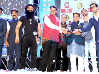 Ranbir Kapoor, Hrithik Roshan, Yuvraj Singh and others grace the 'Bright Awards 2017'