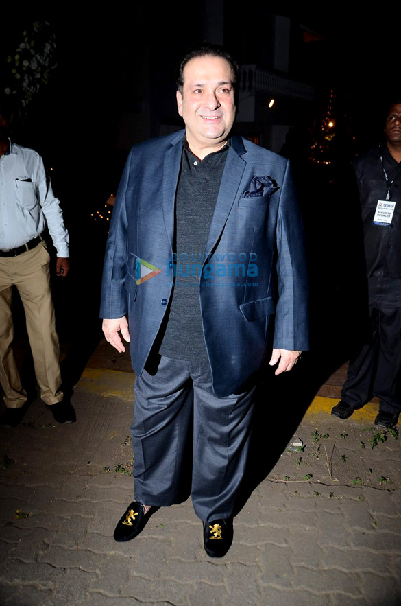 randhir kapoors celebrates 70th birthday in stye 12