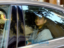 Rhea Kapoor snapped post meeting at Kareena Kapoor Khan’s house