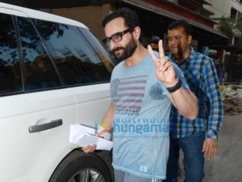Saif Ali khan snapped in Bandra
