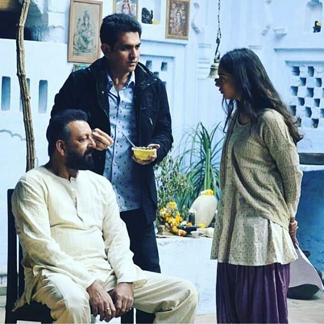 Check out: Sanjay Dutt on the sets of Omung Kumar’s Bhoomi