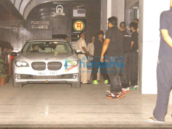 Shah Rukh Khan snapped post a gym visit in Bandra