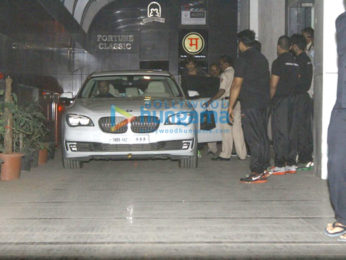 Shah Rukh Khan snapped post a gym visit in Bandra