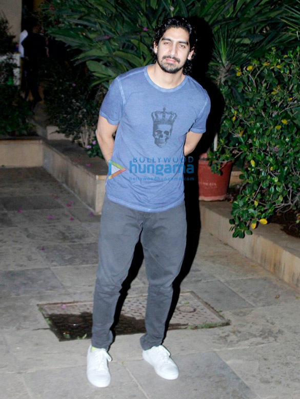 shahid kapoors pre birthday bash at his home in juhu 16