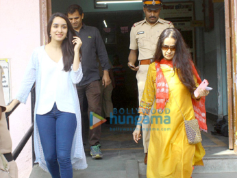 Shraddha kapoor votes with her mother at Juhu
