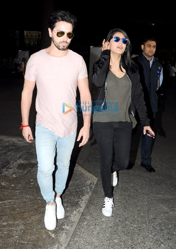 shruti hassan snapped with her rumoured boyfriend at the international airport 3