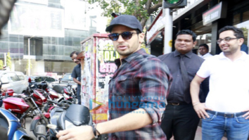 Sidharth Malhotra & Alia Bhatt snapped post lunch at Bastian