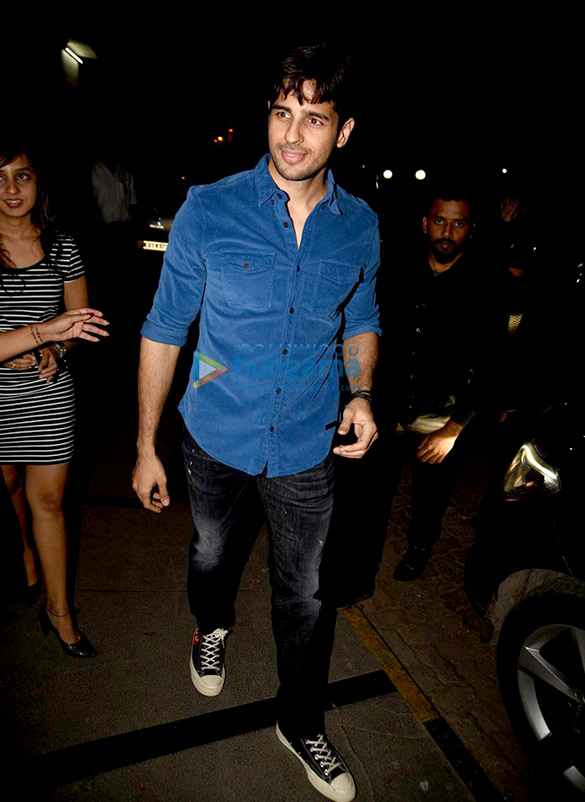 sidharth malhotra and jacqueline fernandez snapped at the wrap up bash of reloaded 5