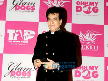 Sidharth Malhotra graces 'Glam Dogs' event in Mumbai