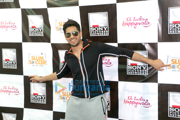 sidharth malhotra inaugurates slum soccer the national inclusion cup 2017 5